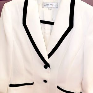 Tahari Blazer vintage